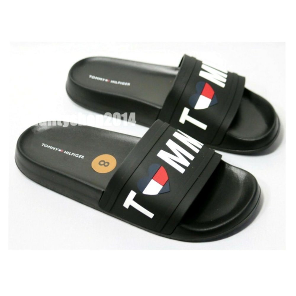 Tommy Hilfiger Women's Slide Sandal Heart